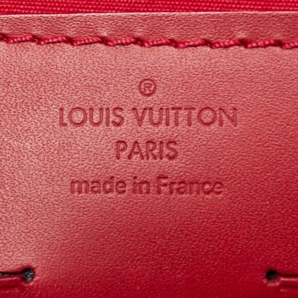 Louis Vuitton Pomme D'Amour Monogram Vernis Ana Clutch Bag - Picture 9 of 12